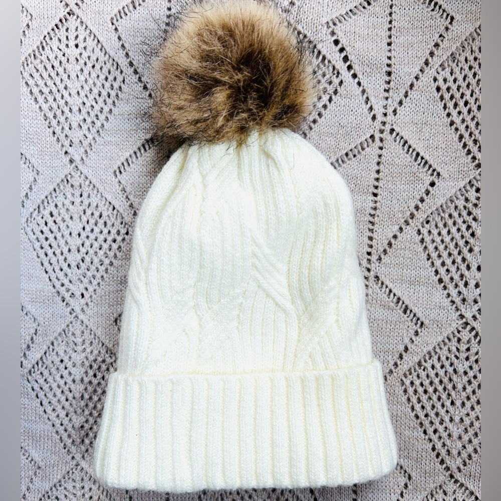 ZeroXposur Cream Knit Hat Pom Pom - Picture 7 of 7